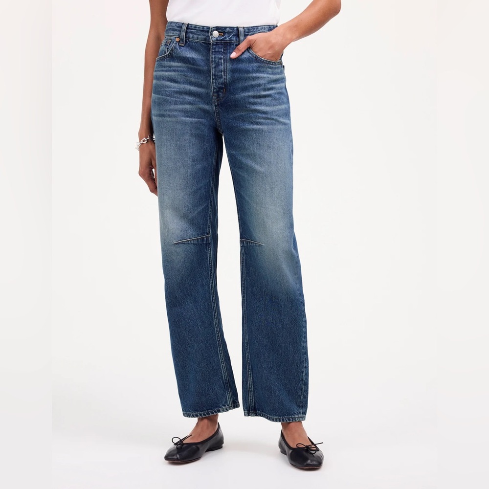 Madewell Darted Barrel-Leg Jean in Irmo Wash